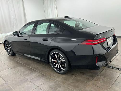 Black Sapphire Metallic 2026 BMW 530 xDrive