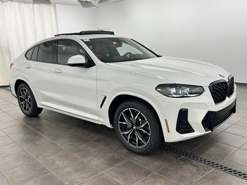 2025 BMW X4 xDrive30i