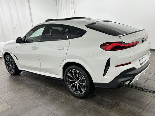 2026 BMW X6 xDrive40i