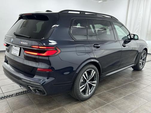 2026 BMW X7 M60i