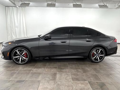 2024 BMW i5 M60