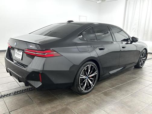 2024 BMW i5 M60