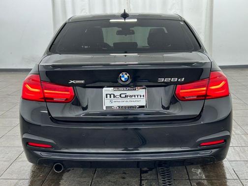 Black Sapphire Metallic 2018 BMW 328d xDrive