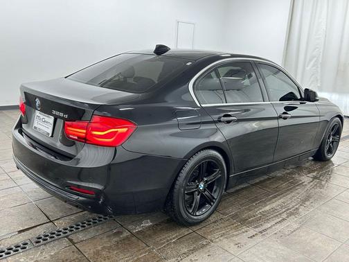 Black Sapphire Metallic 2018 BMW 328d xDrive