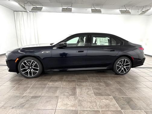 2026 BMW i7 M70