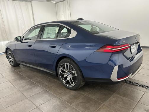 2026 BMW i5 xDrive40