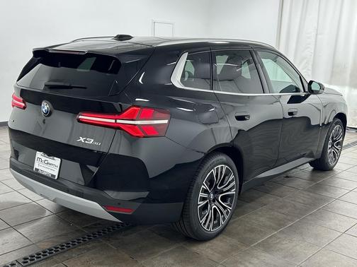Black Sapphire Metallic 2025 BMW X3 30 xDrive