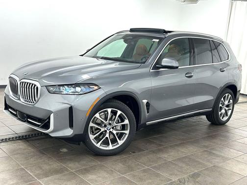 Skyscraper Grey Metallic 2026 BMW X5 xDrive40i