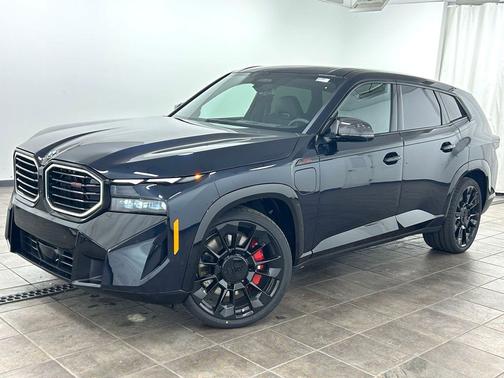 Carbon Black Metallic 2026 BMW XM Label