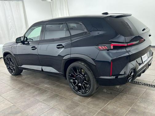 Carbon Black Metallic 2026 BMW XM Label