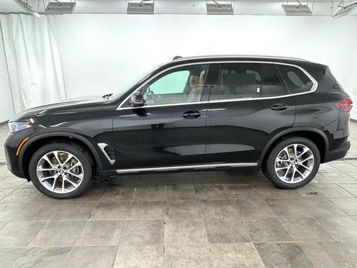 Black Sapphire Metallic 2026 BMW X5 xDrive40i
