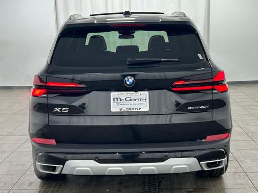 Black Sapphire Metallic 2026 BMW X5 xDrive40i