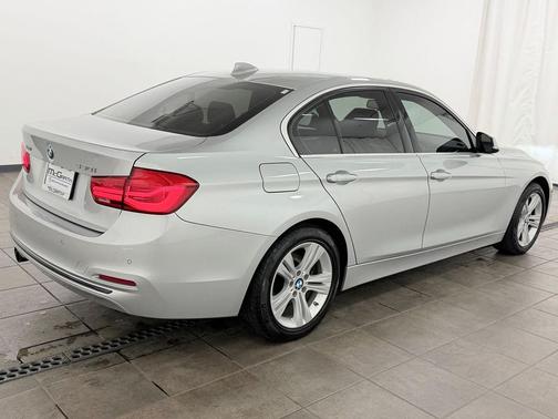 Glacier Silver Metallic 2017 BMW 330 xDrive