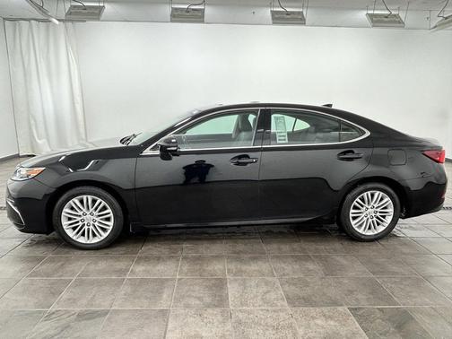 2017 Lexus ES 350 Base