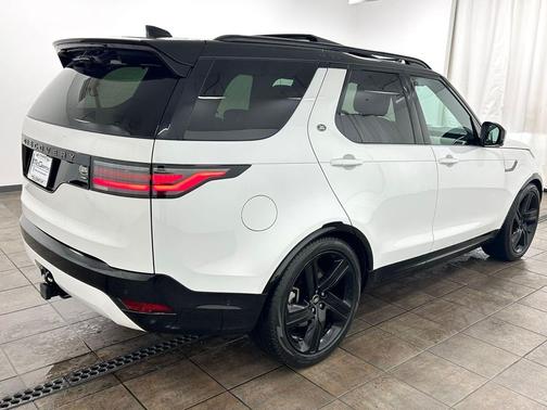 Fuji White 2023 Land Rover Discovery P360 HSE R-Dynamic