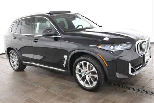 Black Sapphire Metallic 2026 BMW X5 xDrive40i