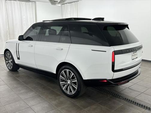 2023 Land Rover Range Rover P530 SE