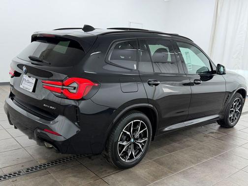 Black Sapphire Metallic 2023 BMW X3 xDrive30i