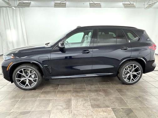 Carbon Black Metallic 2026 BMW X5 PHEV xDrive50e