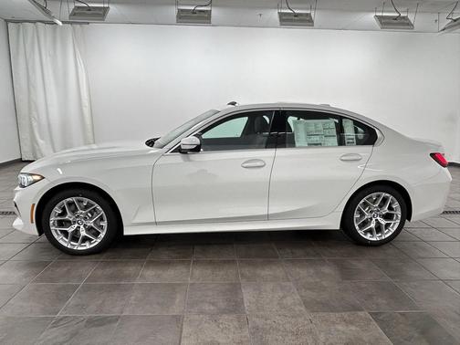 2026 BMW 330 xDrive NA