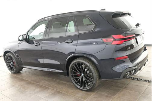 Carbon Black Metallic 2026 BMW X5 M60i