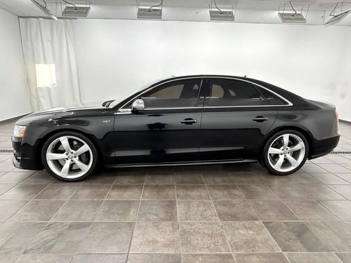 2016 Audi S8 4.0T