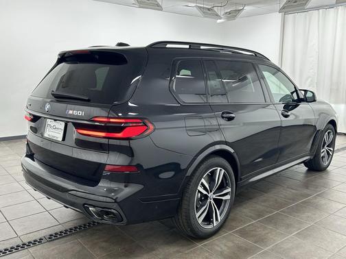 2026 BMW X7 M60i