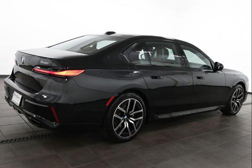 Black Sapphire Metallic 2026 BMW 760 xDrive