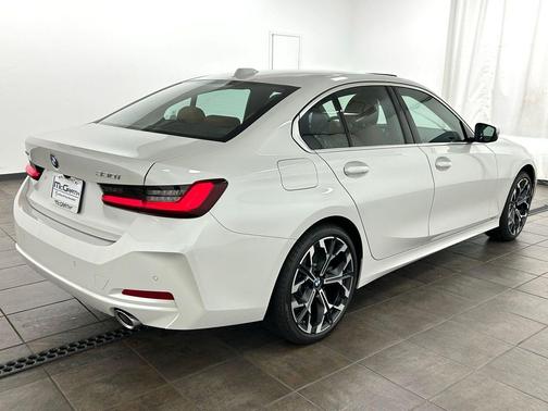 Mineral White Metallic 2025 BMW 330 xDrive
