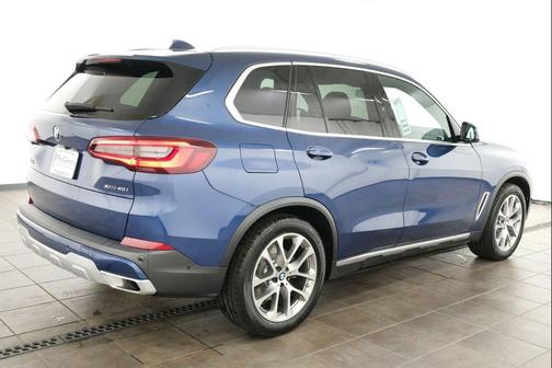Phytonic Blue Metallic 2023 BMW X5 xDrive40i