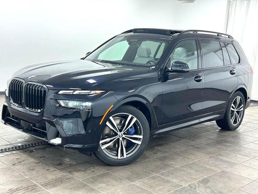 Carbon Black Metallic 2026 BMW X7 xDrive40i