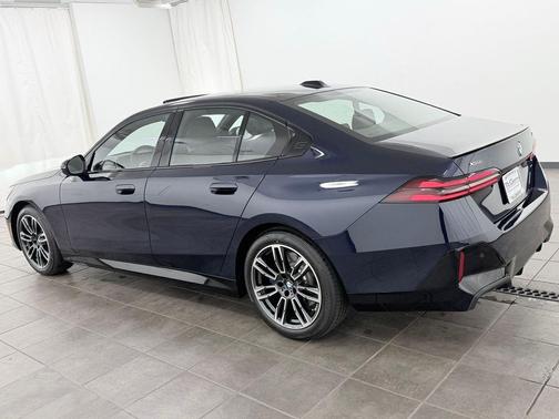 0c3z 2027 BMW 540 i xDrive