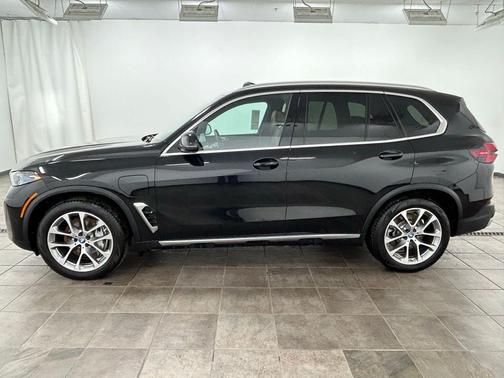 Black Sapphire Metallic 2024 BMW X5 PHEV xDrive50e