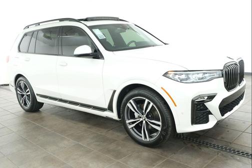 Mineral White Metallic 2021 BMW X7 xDrive40i