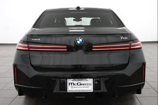 Black Sapphire Metallic 2027 BMW 740 xDrive