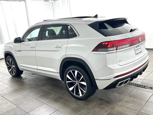 2024 Volkswagen Atlas Cross Sport 2.0T SEL Premium
