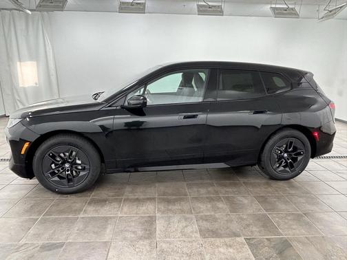 2026 BMW iX xDrive45