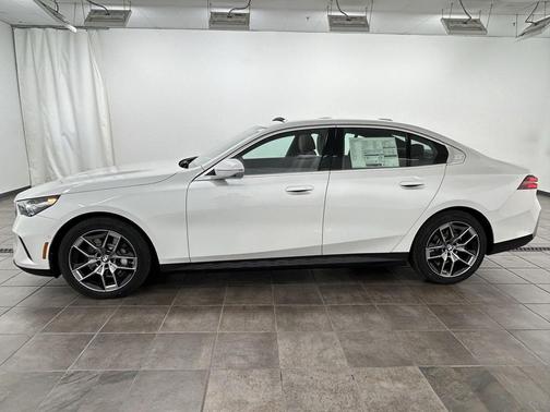 2026 BMW 530 i xDrive