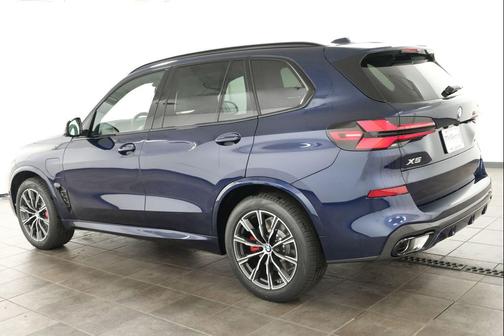 Tanzanite Blue II Metallic 2026 BMW X5 PHEV xDrive50e