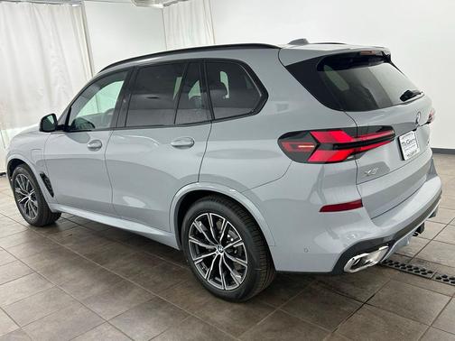 Brooklyn Grey Metallic 2026 BMW X5 PHEV xDrive50e