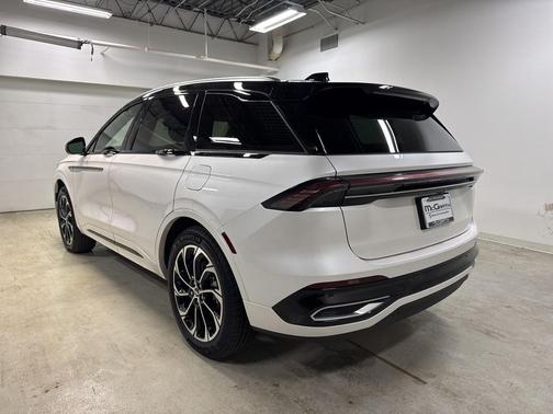 2025 Lincoln Nautilus Reserve