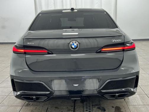2023 BMW 760 i xDrive
