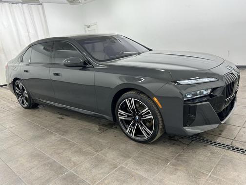 2023 BMW 760 i xDrive