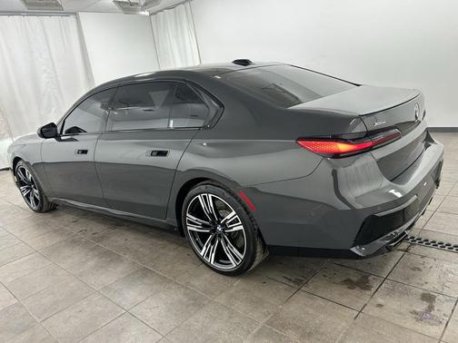 2023 BMW 760 i xDrive