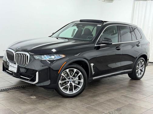 Black Sapphire Metallic 2024 BMW X5 xDrive40i