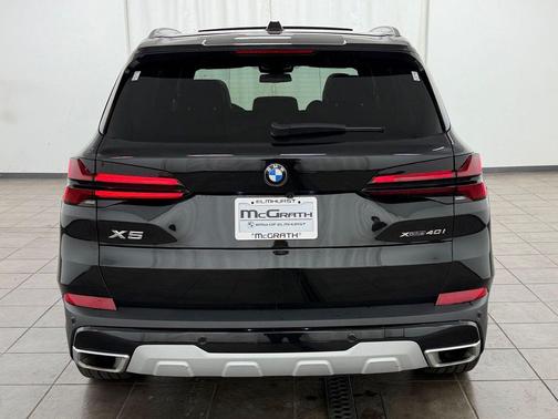 Black Sapphire Metallic 2024 BMW X5 xDrive40i