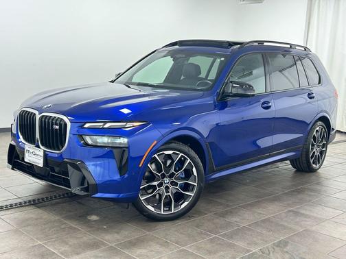 Marina Bay Blue Metallic 2025 BMW X7 M60i