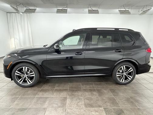 2026 BMW X7 M60i