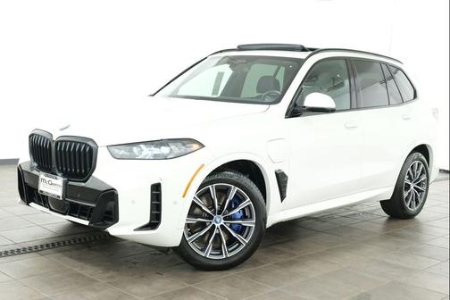 Alpine White 2024 BMW X5 PHEV xDrive50e