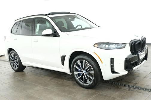Alpine White 2024 BMW X5 PHEV xDrive50e